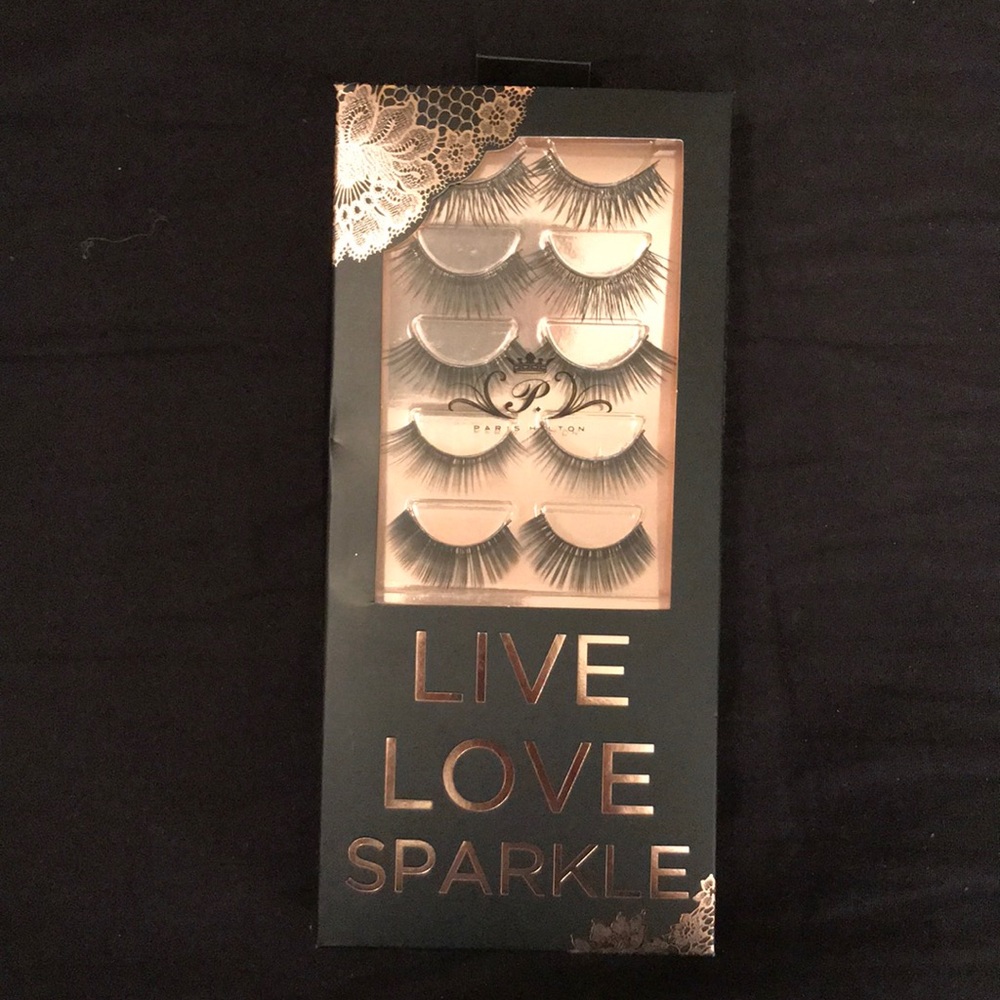 Paris Hilton 5 pack lashes